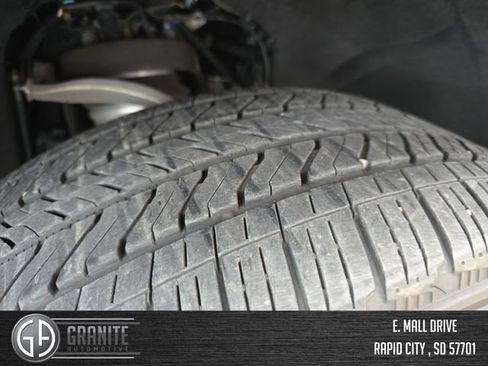 Used 2025 Chevrolet Tahoe High Country AWD/4WD image 28