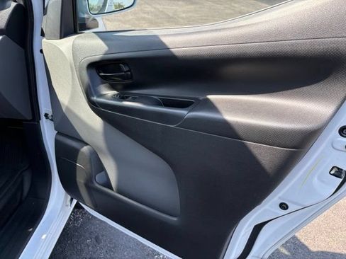 Used 2015 Nissan NV200 SV w/ Technology Package FWD image 26