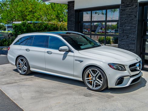 Used 2018 Mercedes-Benz E 63 AMG S image 16