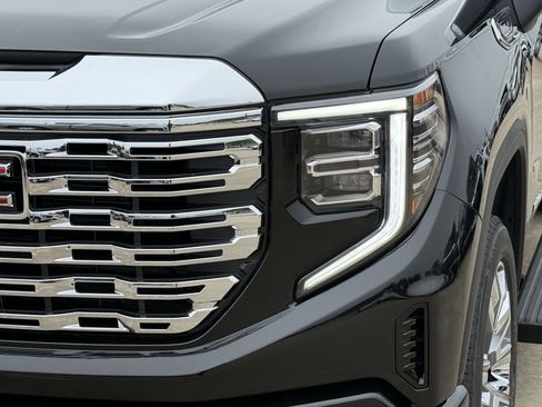 New 2026 GMC Sierra 1500 Denali w/ Denali Reserve Package image 8