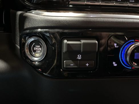 New 2026 GMC Sierra 1500 SLE image 29