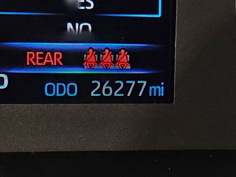 Used 2024 Toyota Corolla SE image 28