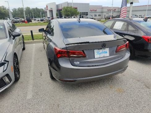Used 2017 Acura TLX V6 w/ Technology Package FWD image 19