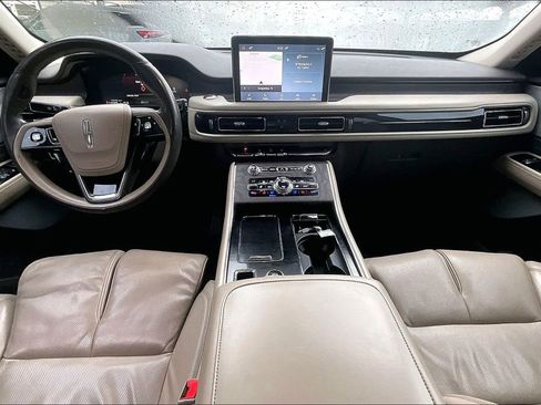 Used 2020 Lincoln Aviator Reserve w/ Equipment Group 202A image 16