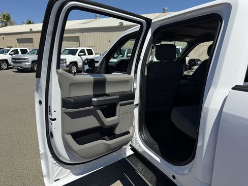 Used 2018 Ford F150 XLT w/ Equipment Group 302A Luxury AWD/4WD image 20
