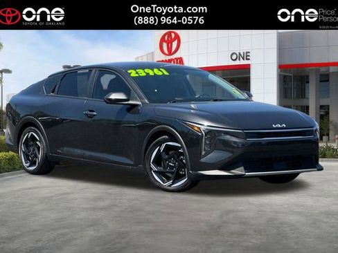 Used 2025 Kia K4 EX FWD image 1