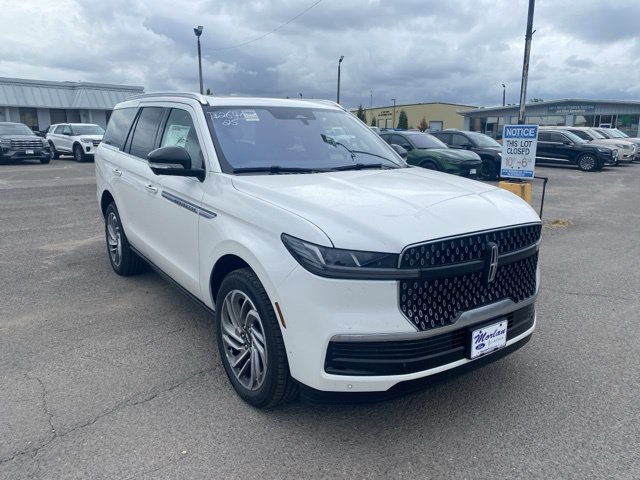 New 2025 Lincoln Navigator Reserve AWD/4WD image 8