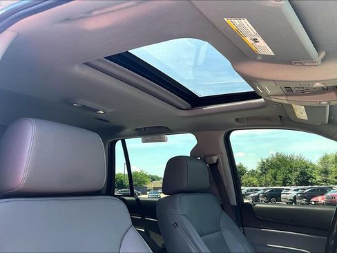 Used 2019 Chevrolet Tahoe LT w/ Luxury Package AWD/4WD image 25