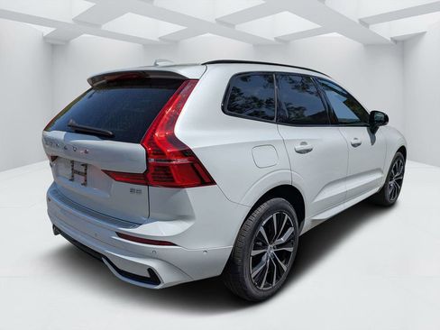 Certified 2023 Volvo XC60 B5 Ultimate w/ Protection Package Premier FWD image 3