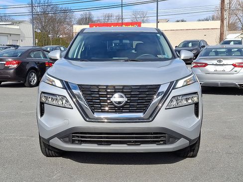 Certified 2022 Nissan Rogue SV image 2