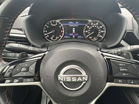 Used 2023 Nissan Altima 2.5 SR w/ SR Premium Package image 28