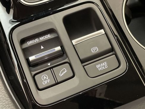 Certified 2025 Honda Pilot EX-L image 32
