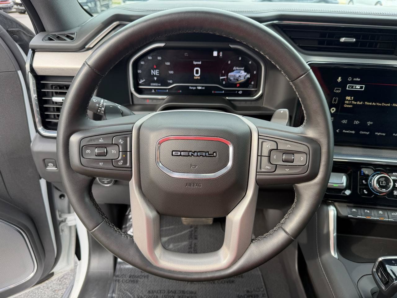 Used 2024 GMC Sierra 1500 Denali w/ Technology Package AWD/4WD image 33
