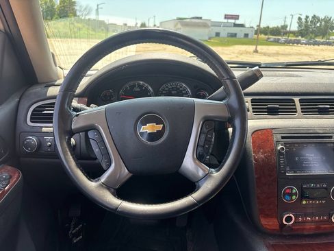 Used 2011 Chevrolet Tahoe LTZ AWD/4WD image 7