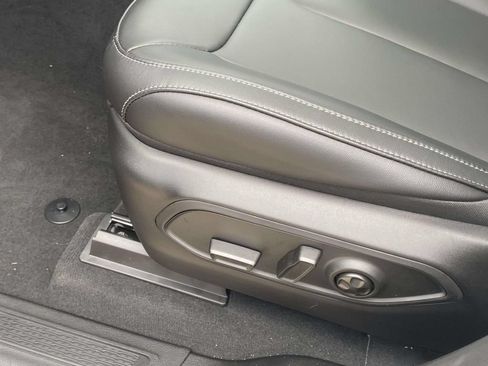 New 2026 Jeep Grand Cherokee Limited w/ Limited Altitude Package RWD image 17