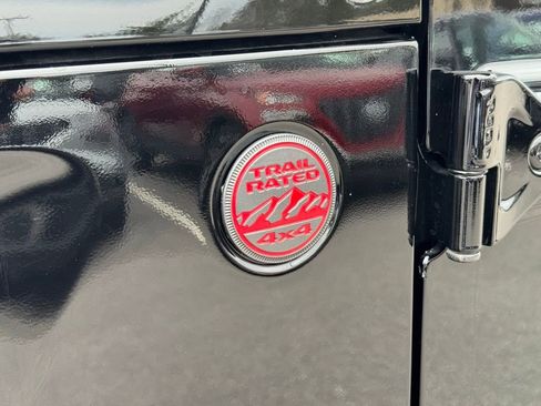 Used 2021 Jeep Gladiator Rubicon image 14