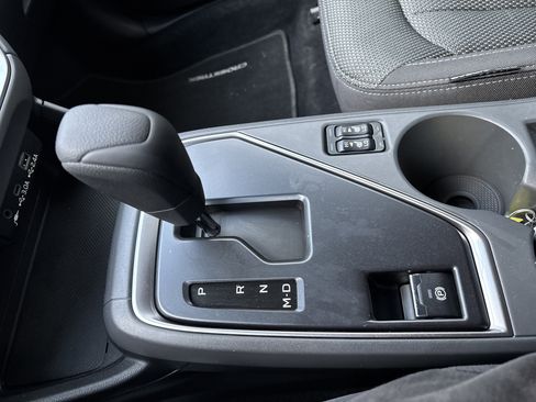 Used 2024 Subaru Crosstrek 2.0i Premium image 24