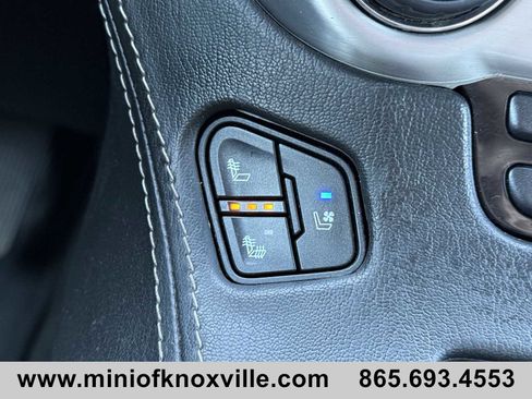 Used 2018 GMC Yukon SLT w/ Open Road Package image 19