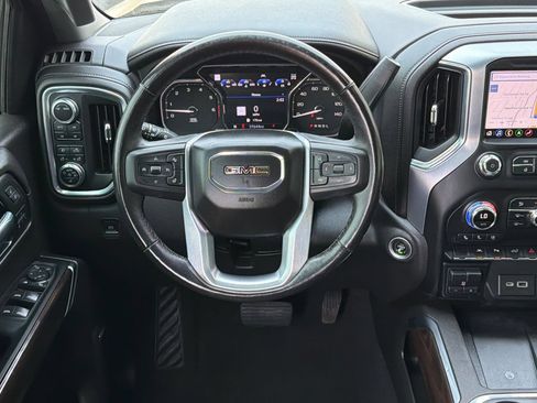 Used 2022 GMC Sierra 1500 SLT w/ SLT Premium Plus Package AWD/4WD image 14