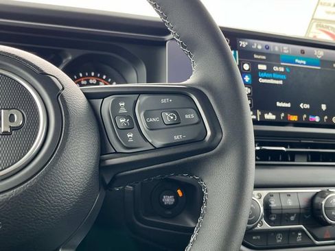 New 2026 Jeep Gladiator Mojave image 13