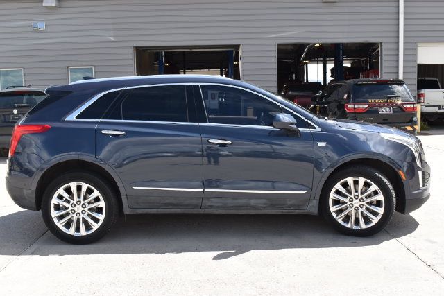 Used 2018 Cadillac XT5 Platinum w/ Driver Assist Package AWD/4WD image 4