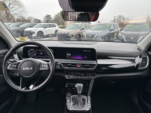 Used 2024 Kia Seltos S image 9