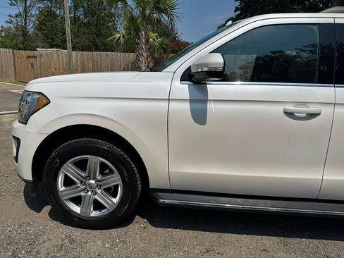 Used 2019 Ford Expedition Max XLT w/ Equipment Group 202A RWD image 5