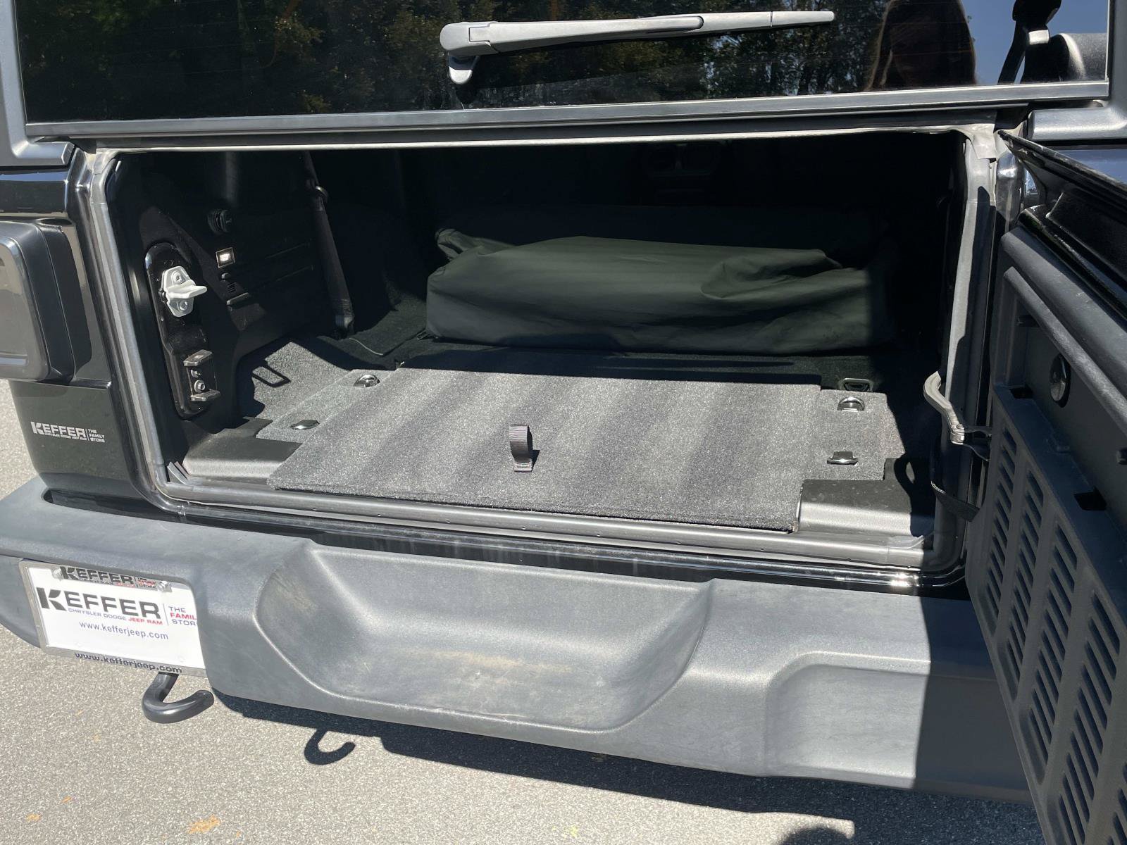 Certified 2023 Jeep Wrangler Sport AWD/4WD image 10