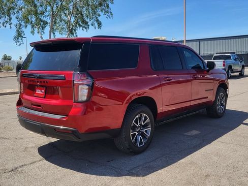 Used 2021 Chevrolet Suburban RST w/ Rear Media and Nav Package AWD/4WD image 9