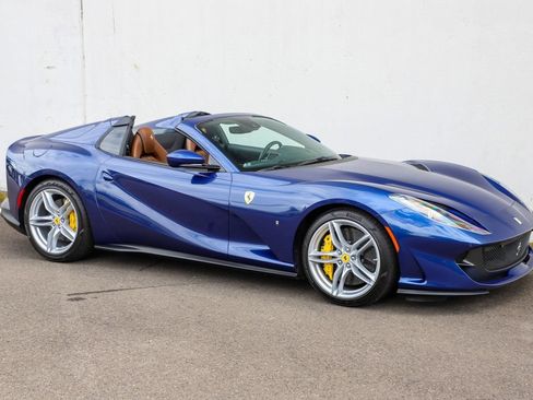 Used 2021 Ferrari 812 GTS RWD image 1