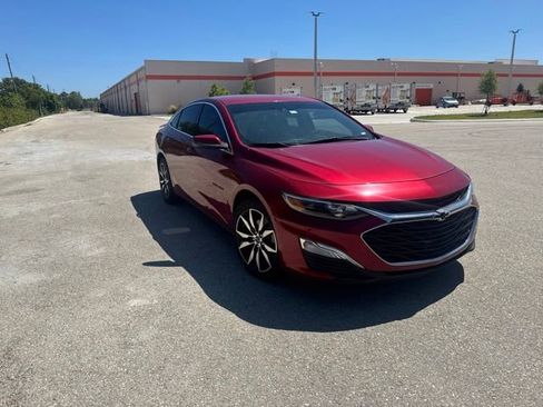 Used 2024 Chevrolet Malibu RS FWD image 1