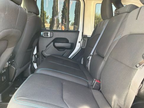 Used 2023 Jeep Wrangler Unlimited Rubicon 4xe AWD/4WD image 19