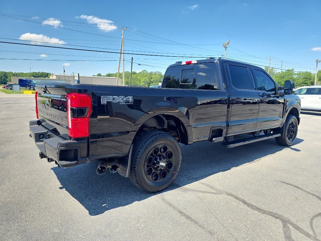 Used 2025 Ford F350 Lariat w/ Lariat Ultimate Package AWD/4WD image 6