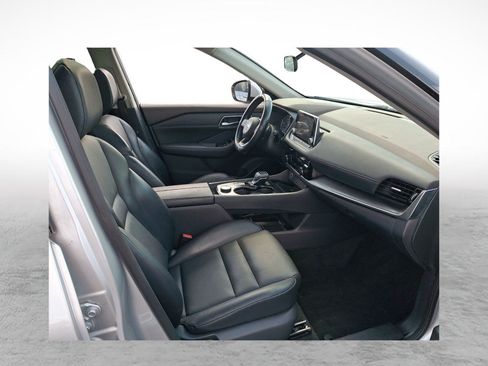 Used 2021 Nissan Rogue SV w/ Premium Package AWD/4WD image 11