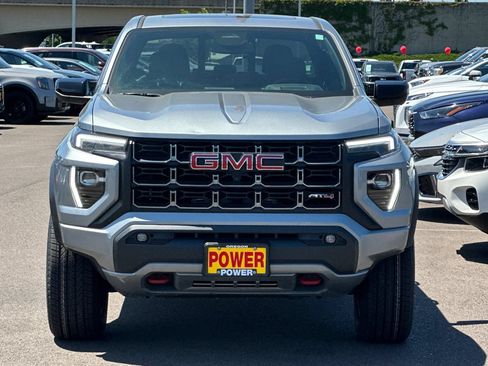 Used 2024 GMC Canyon AT4 w/ AT4 Premium Package AWD/4WD image 9