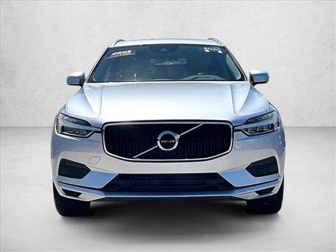 Used 2020 Volvo XC60 T5 Momentum FWD image 3