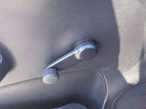 Used 2018 Nissan Versa S Plus image 22