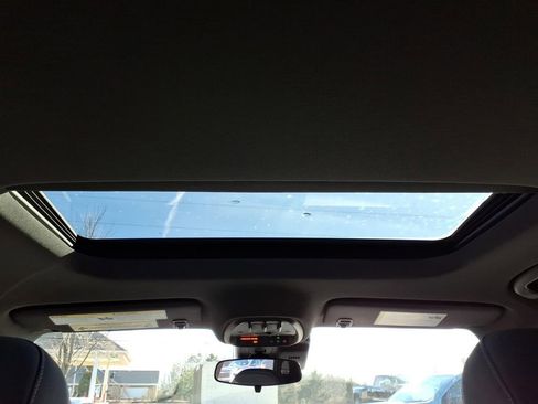 New 2026 Chevrolet Trax RS w/ Sunroof Package image 10