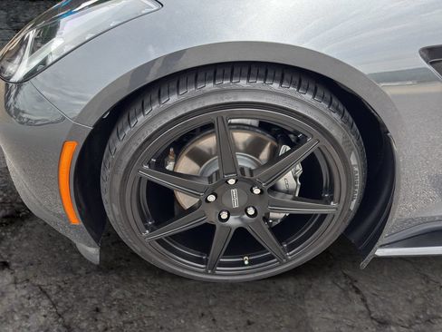 Used 2017 Chevrolet Corvette Stingray Coupe w/ Carbon Flash Badge Package RWD image 15
