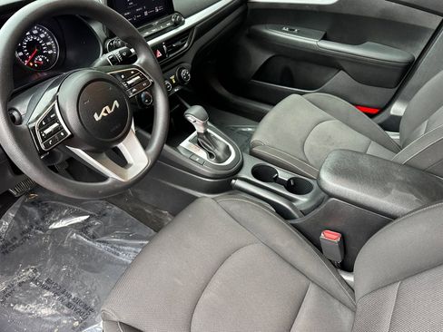 Used 2024 Kia Forte LXS image 10