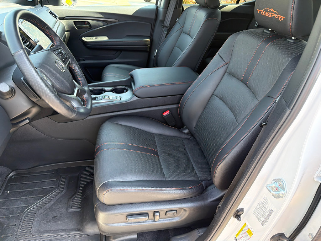 Used 2025 Honda Ridgeline TrailSport image 11