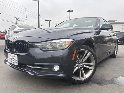 Used 2017 BMW 330i Sedan image 4