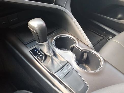 Used 2024 Toyota Camry SE FWD image 15