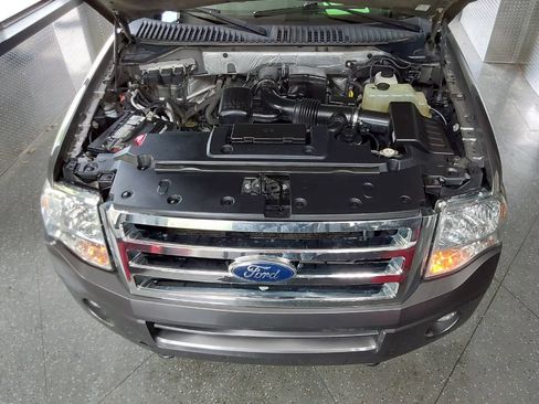 Used 2014 Ford Expedition XLT w/ Leather Seating Package AWD/4WD image 20