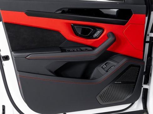 Used 2024 Lamborghini Urus S image 28