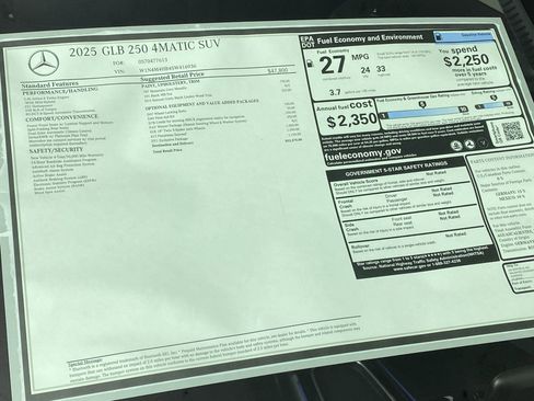 Used 2025 Mercedes-Benz GLB 250 4MATIC image 32