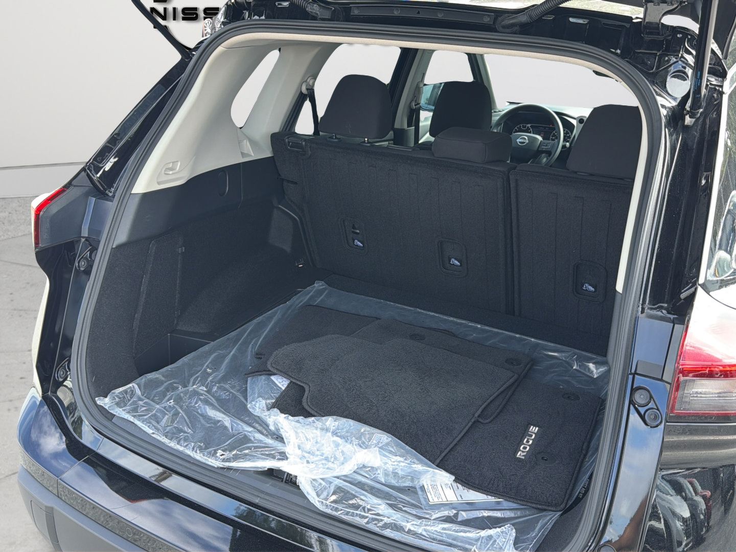Certified 2025 Nissan Rogue S FWD image 35
