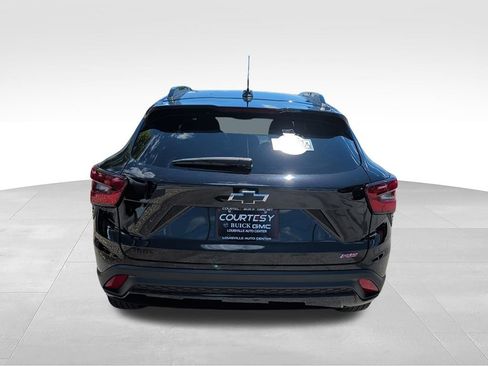 Used 2025 Chevrolet Trax RS FWD image 6