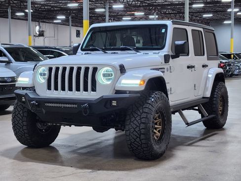 Used 2021 Jeep Wrangler Unlimited Sahara AWD/4WD image 4