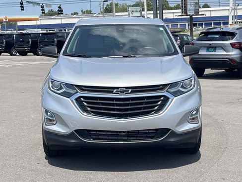 Certified 2020 Chevrolet Equinox LS w/ LS Convenience Package AWD/4WD image 2